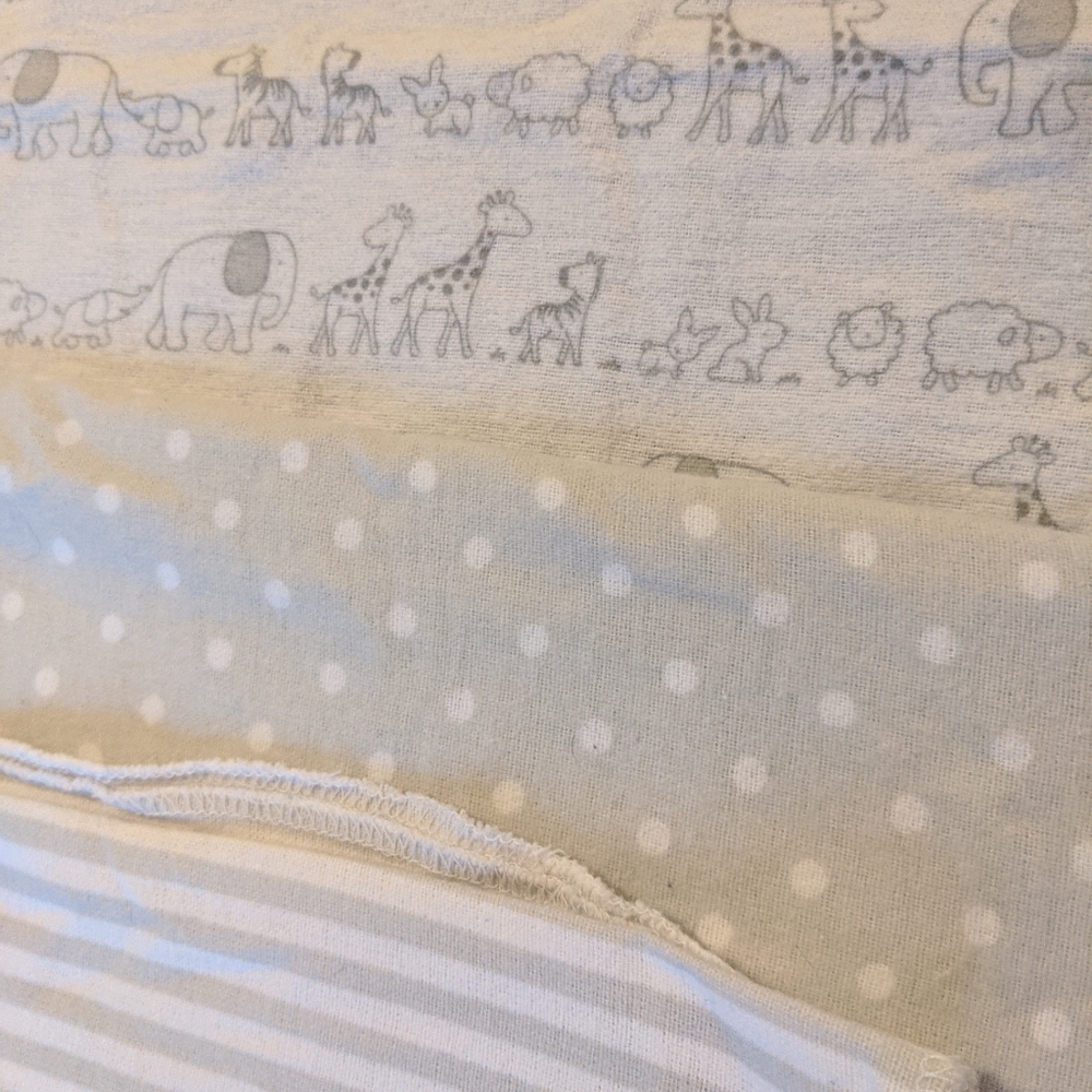 3 soft baby swaddle / blankets - Cloud Island